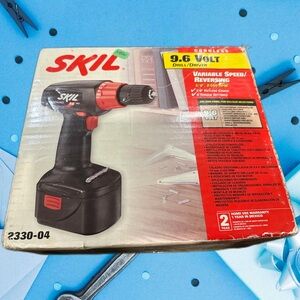 Skil Variable Speed 9.6V Cordless 3/8" Drive Drill/Driver 2368-02 With Bat/case